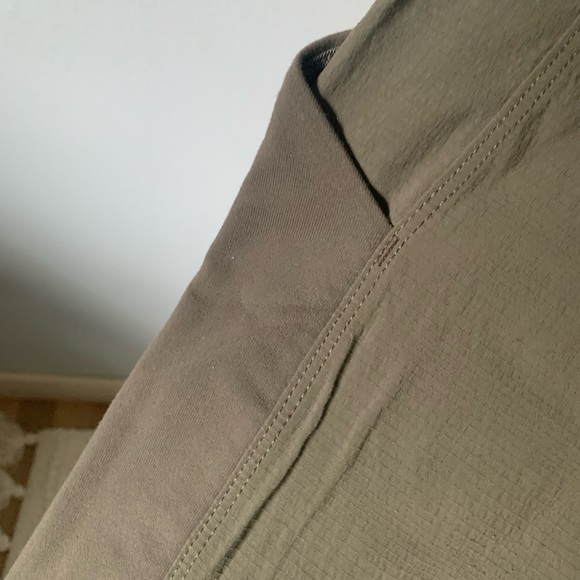 Athleta Trekkie Hybrid Crop Tight - Picture 7 of 7